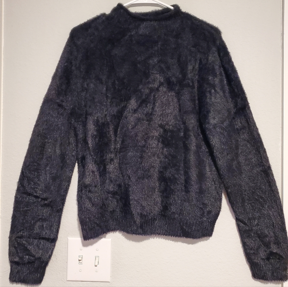 Universal Thread Fuzzy Mock Turtleneck
